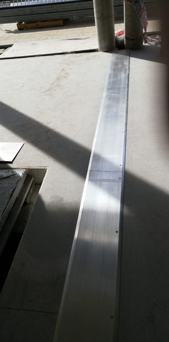 CUBREJUNTA PEATONAL ALTO TRAFICO MOD DT-600 - CONTEK